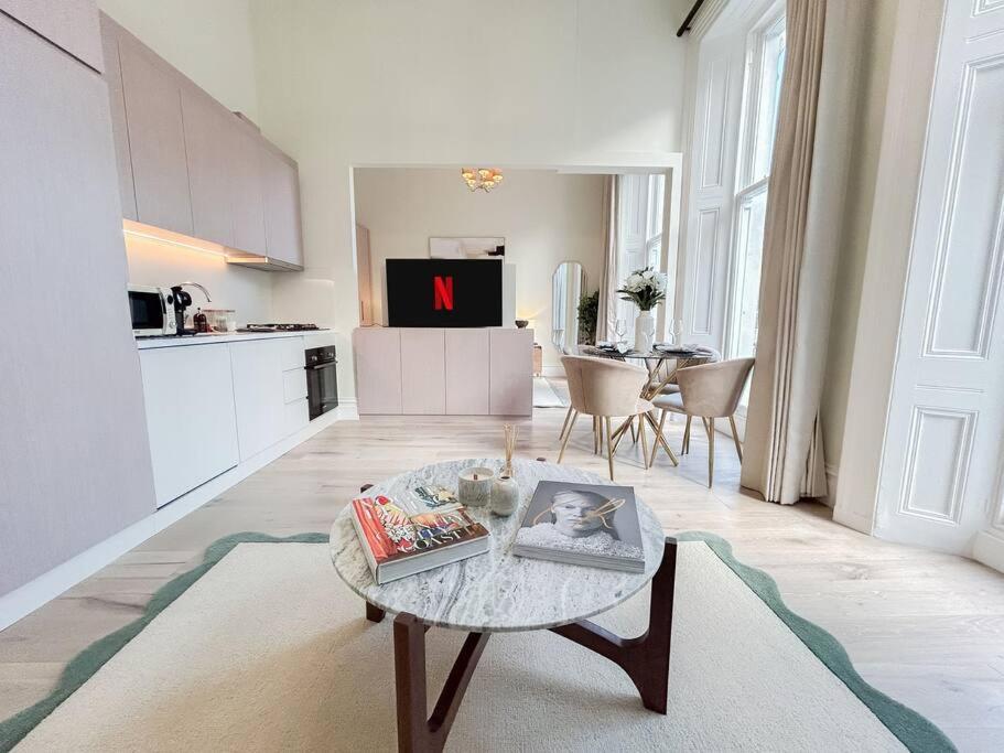 Apartment Bright & Stylish In Prime